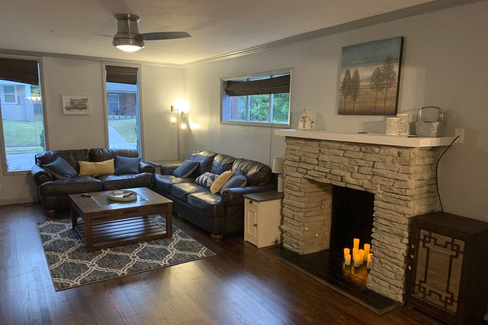 Photo of Livingroom in Cherry Street