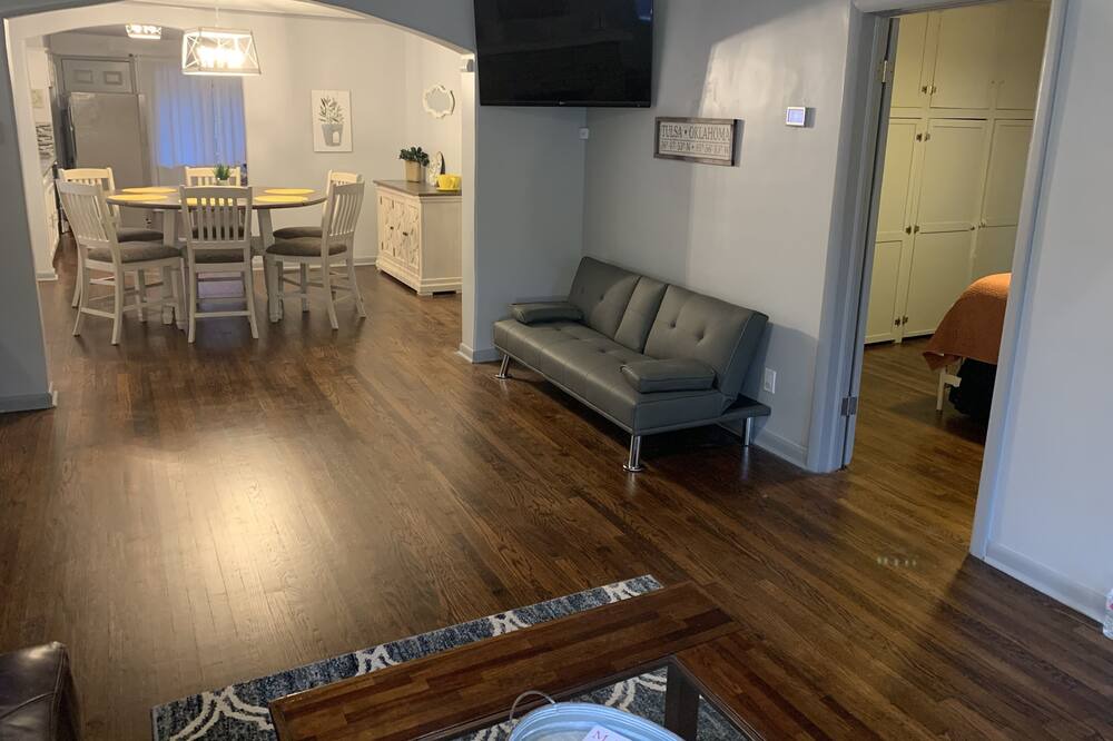 Photo of Livingroom in Cherry Street