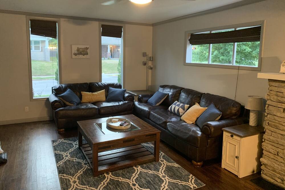 Photo of Livingroom in Cherry Street