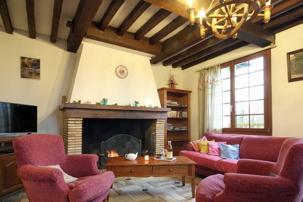 Photo of Livingroom in Preaux