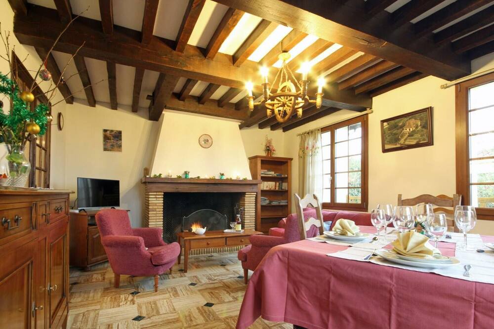 Photo of Livingroom in Preaux