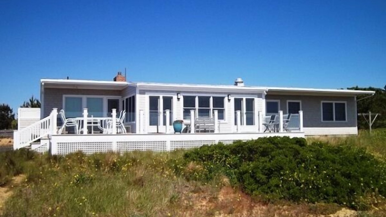 Photo of Outdoor in Indian Neck Heights