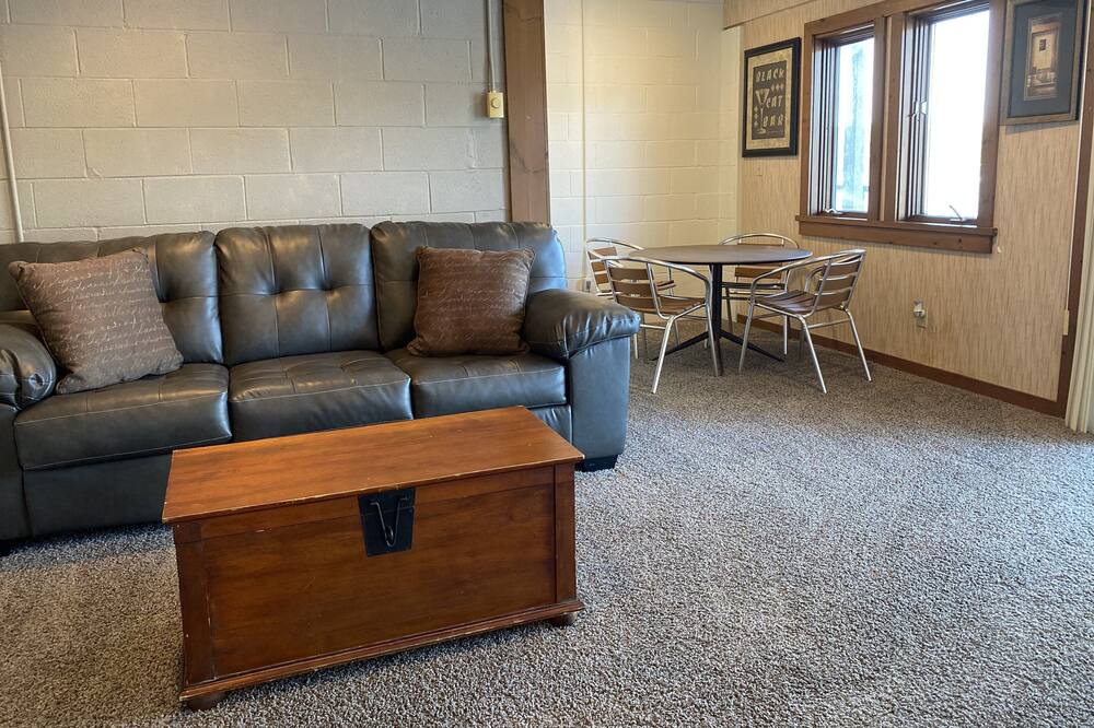Photo of Livingroom in Roach