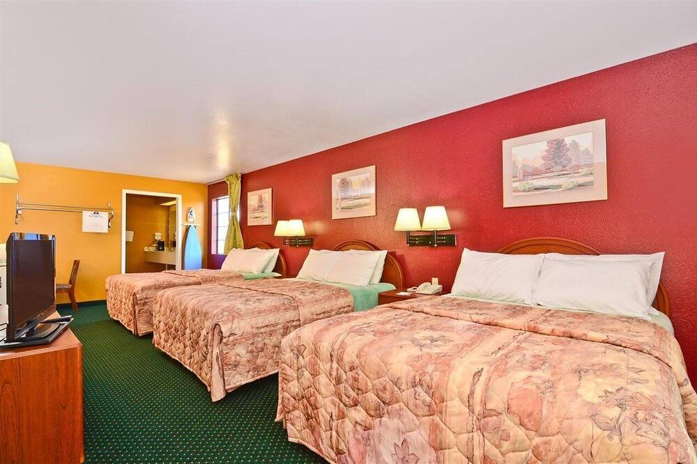 Photo of Bedroom in Smithville