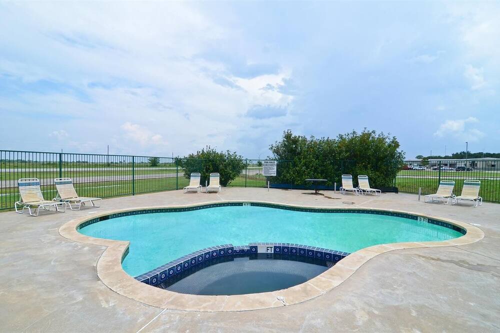 Photo of Outdoor in Smithville