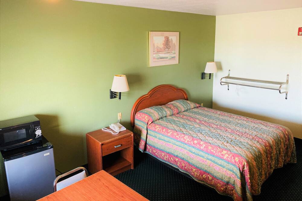 Photo of Bedroom in Smithville