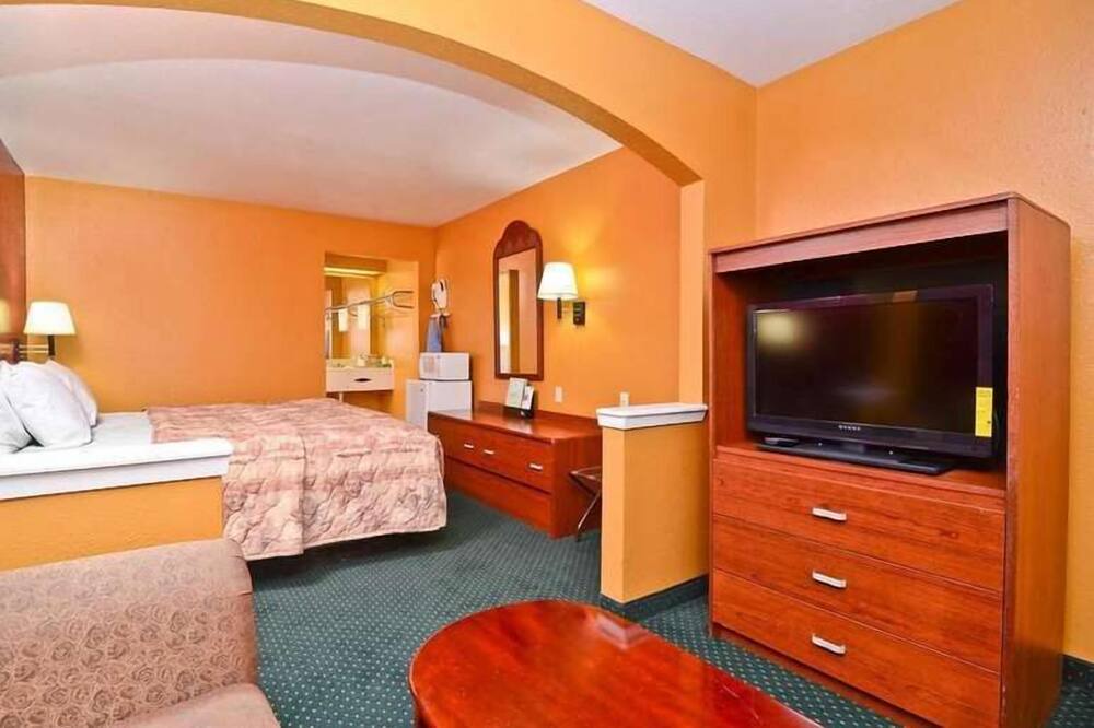Photo of Bedroom in Smithville