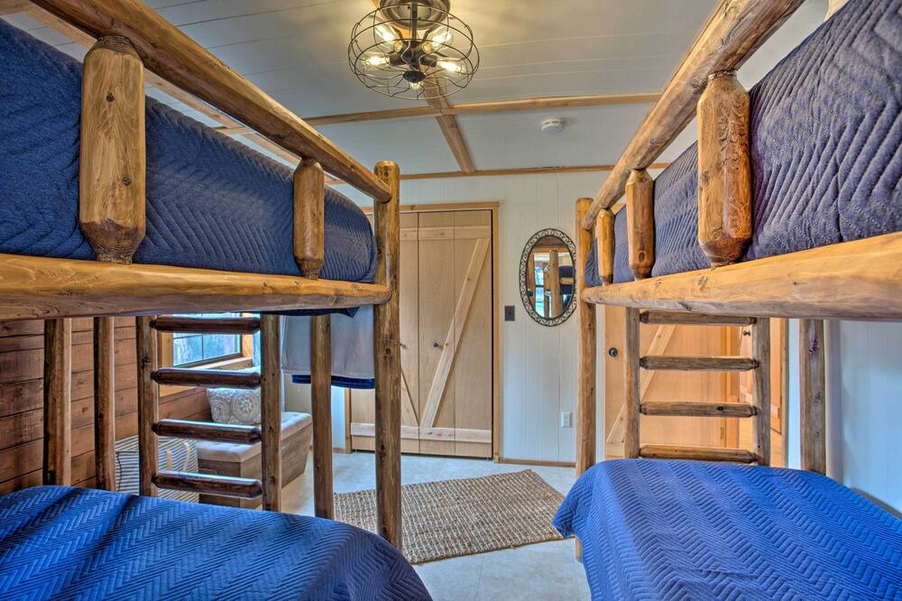 Photo of Bedroom in Palo Pinto County