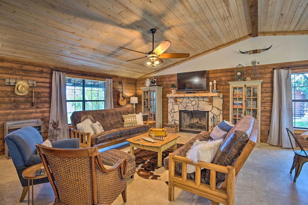 Photo of Bedroom in Palo Pinto County
