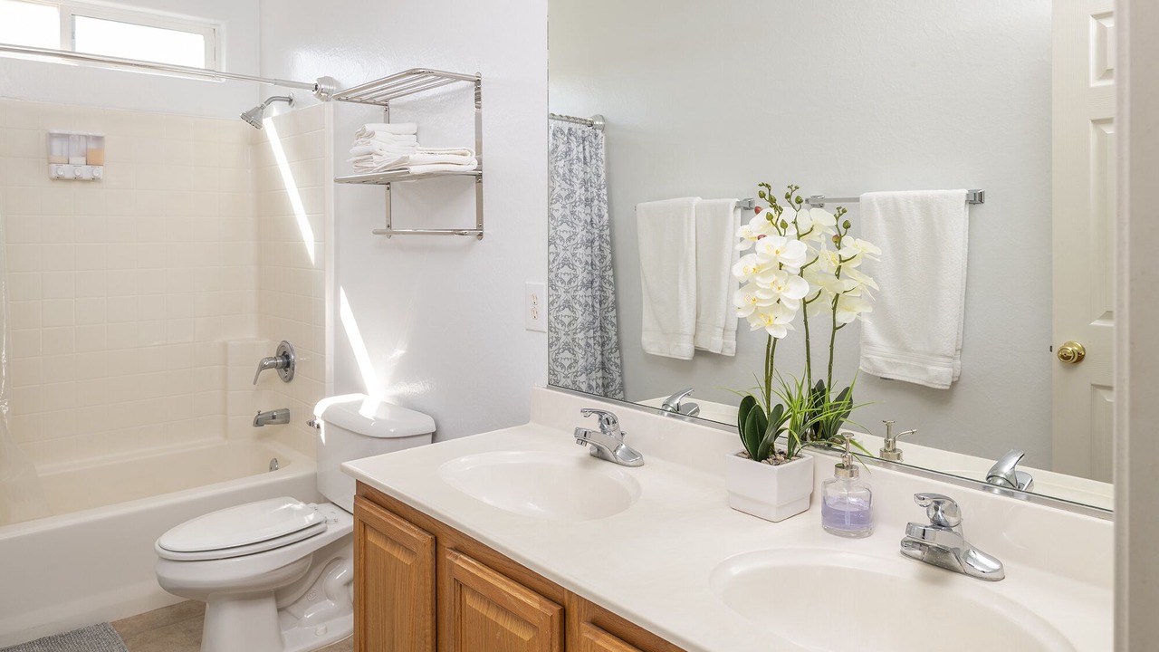 Photo of Bathroom in Mather