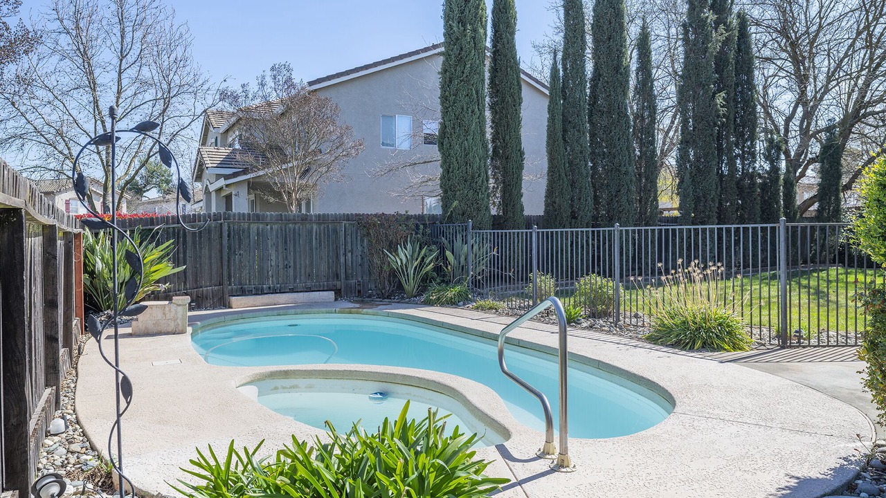 Photo of Outdoor in Mather