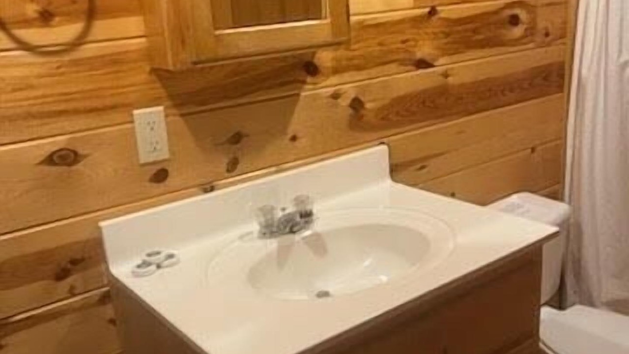 Photo of Bathroom in Broken Bow