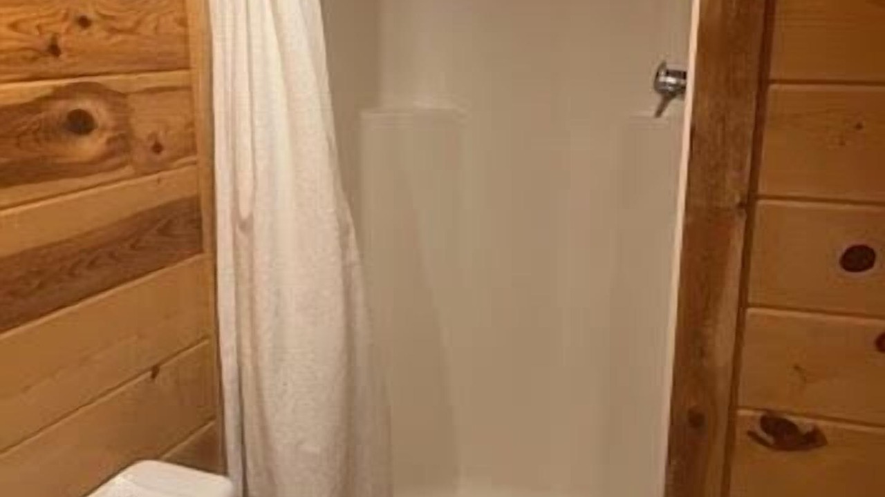 Photo of Bathroom in Broken Bow