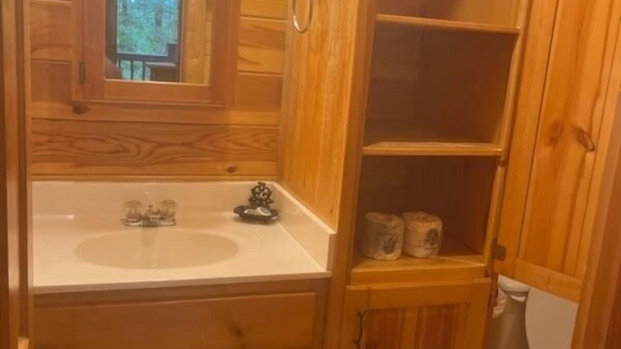Photo of Bathroom in Broken Bow
