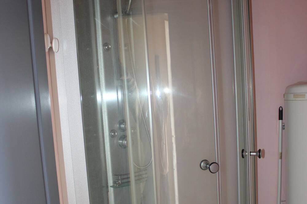 Photo of Bathroom in Saint-Cyprien