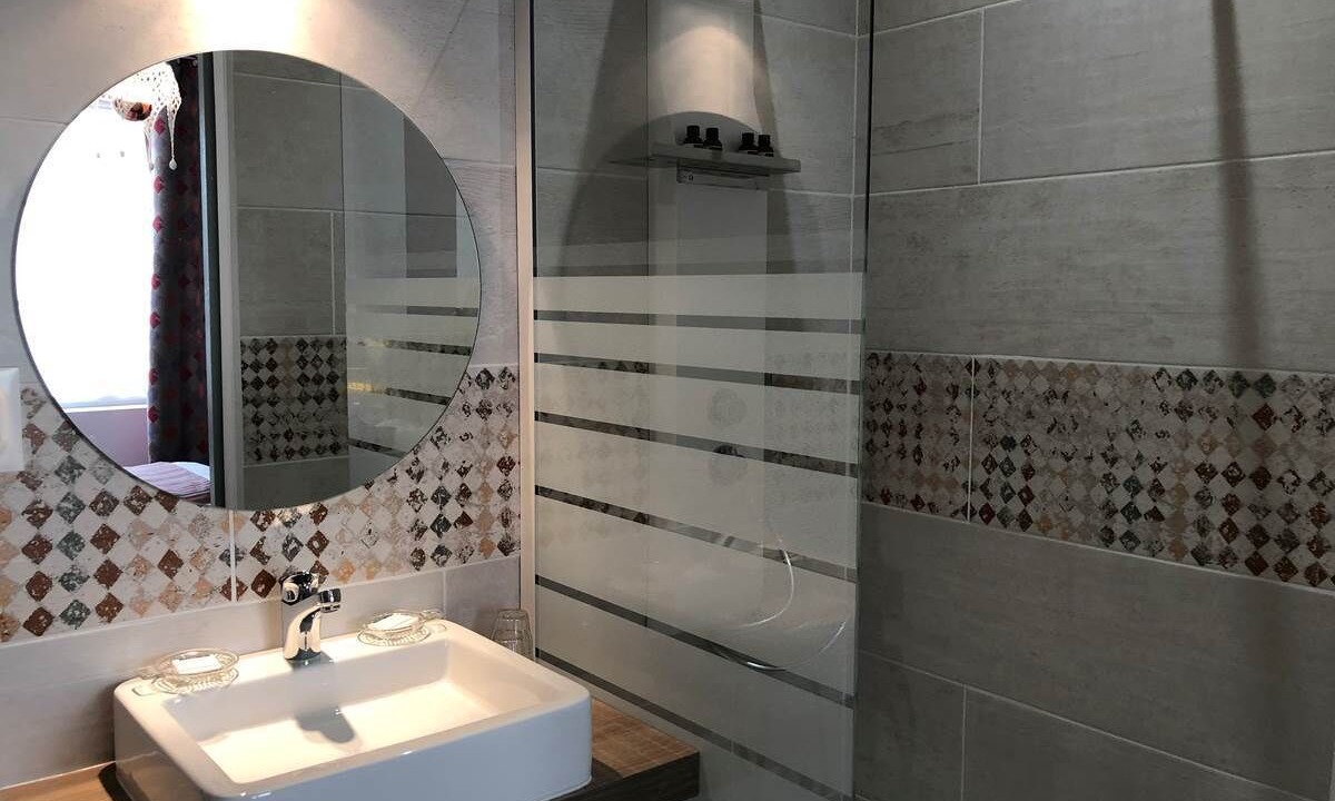 Photo of Bathroom in Curemonte