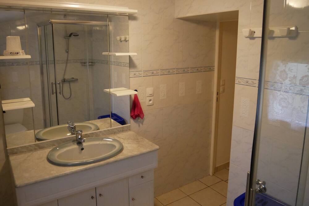 Photo of Bathroom in Saint-Hilaire-de-Riez