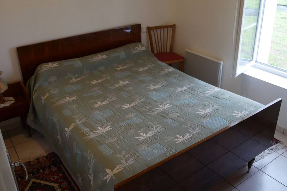 Photo of Bedroom in Saint-Hilaire-de-Riez