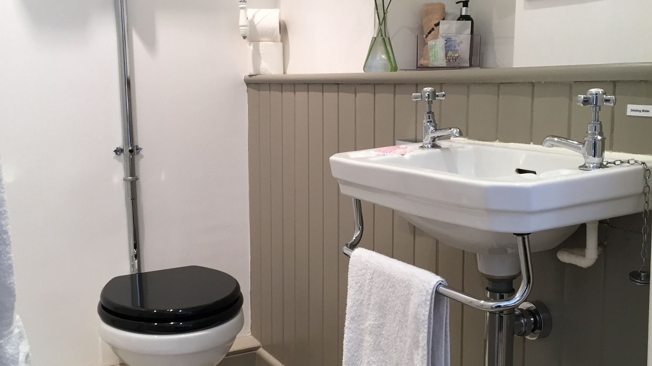 Photo of Bathroom in Probus