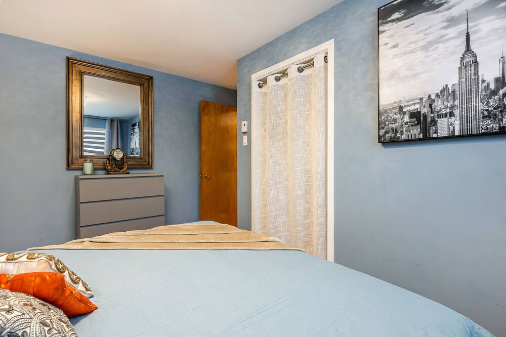 Photo of Bedroom in Ahuntsic-Cartierville