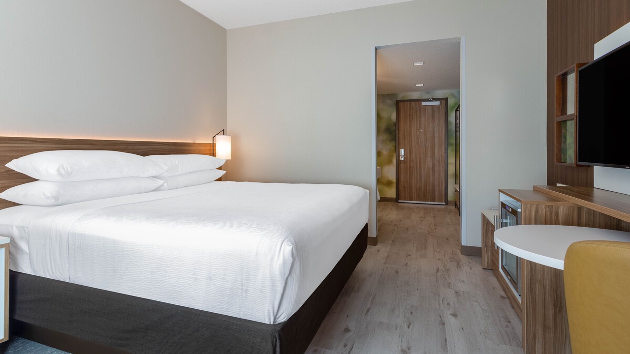 Photo of Bedroom in Florida Center