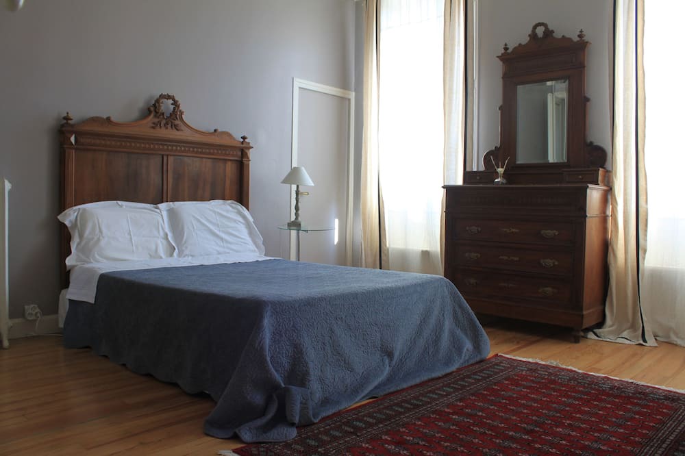 Photo of Bedroom in Bram