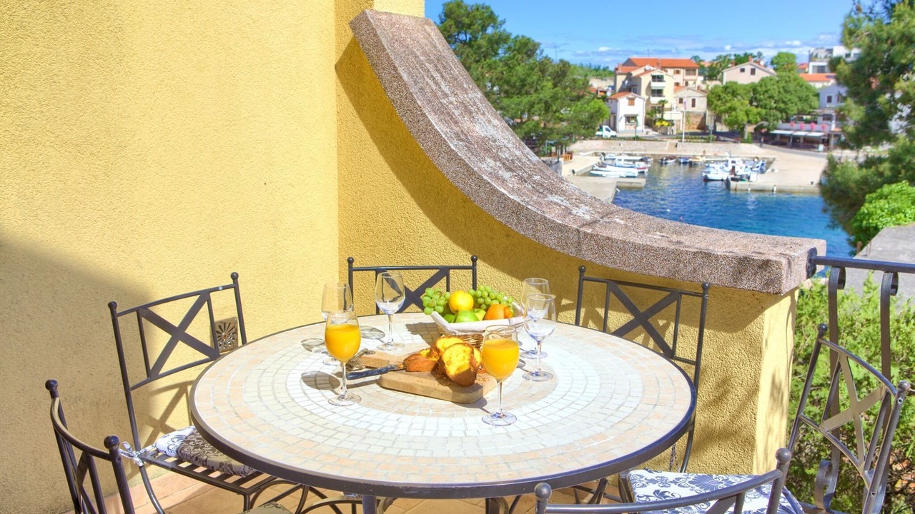 Photo of Others in Porat