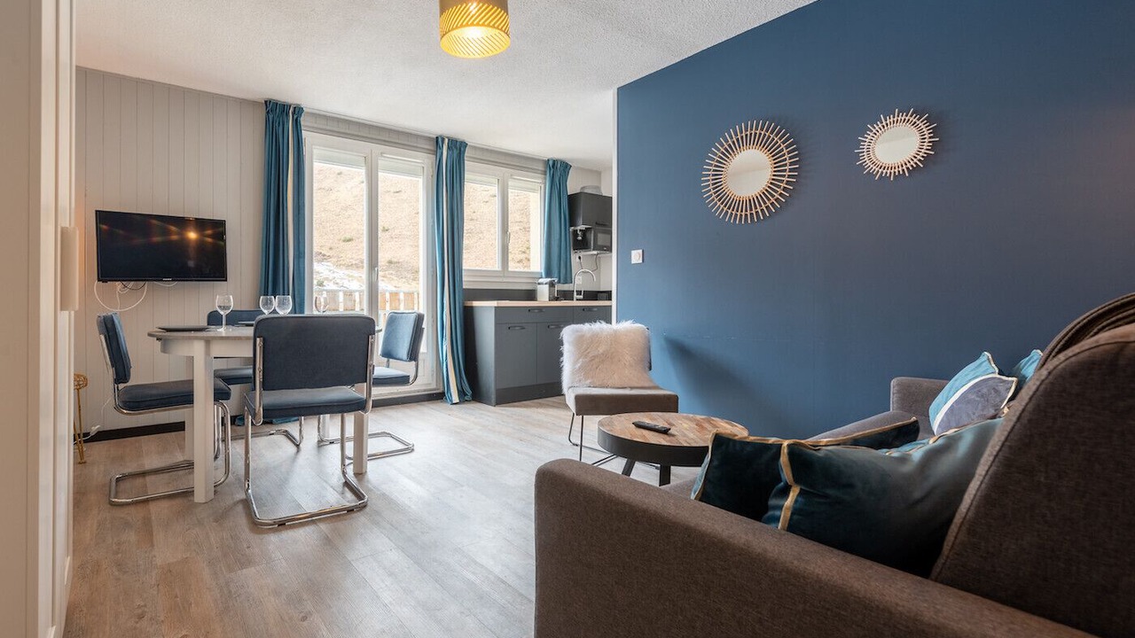 Photo of Livingroom in Genos