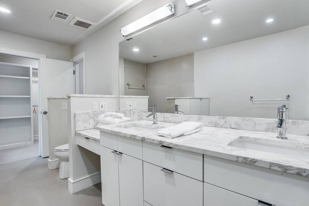 Photo of Bathroom in North Dallas
