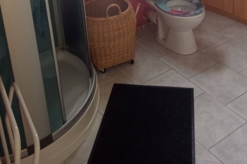 Photo of Bathroom in Ruffec