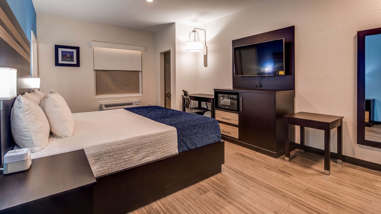 Photo of Bedroom in Humble