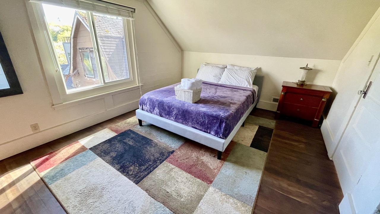 Photo of Others in Mid-Beacon Hill