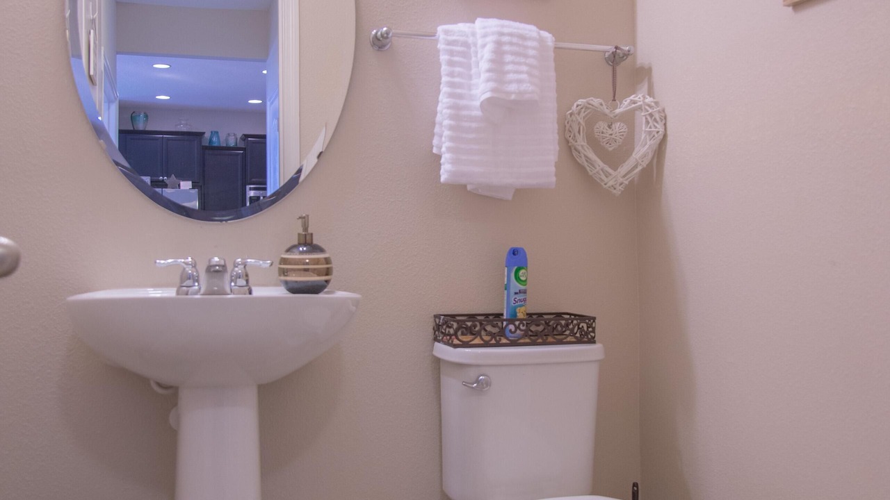 Photo of Bathroom in Trafalgar Village