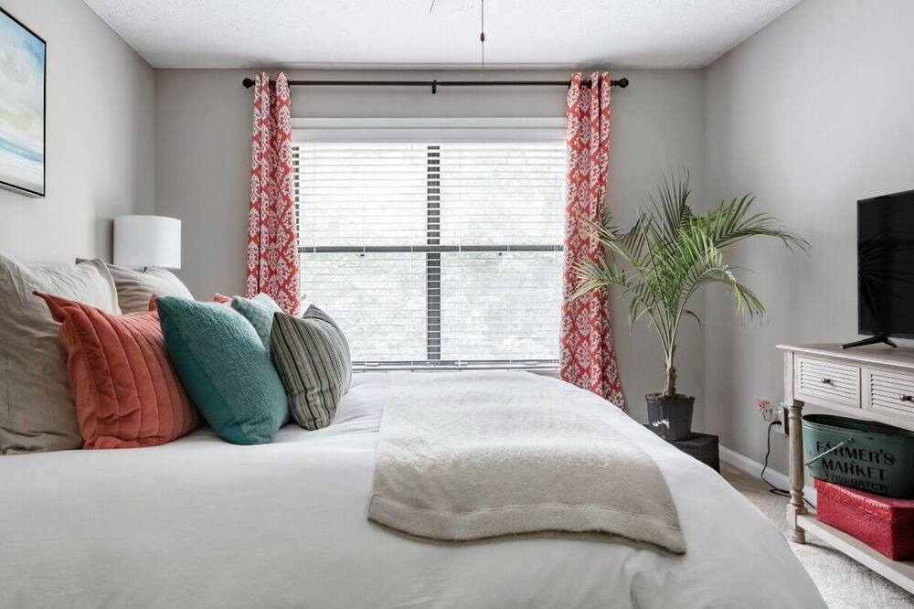 Photo of Bedroom in Smyrna