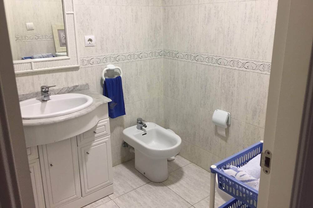 Photo of Bathroom in Daimuz