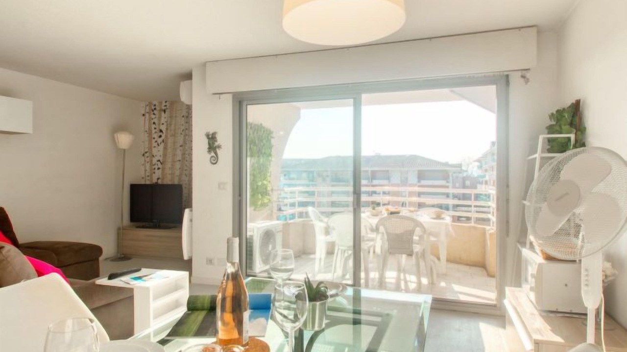 Photo of Livingroom in Frejus Port
