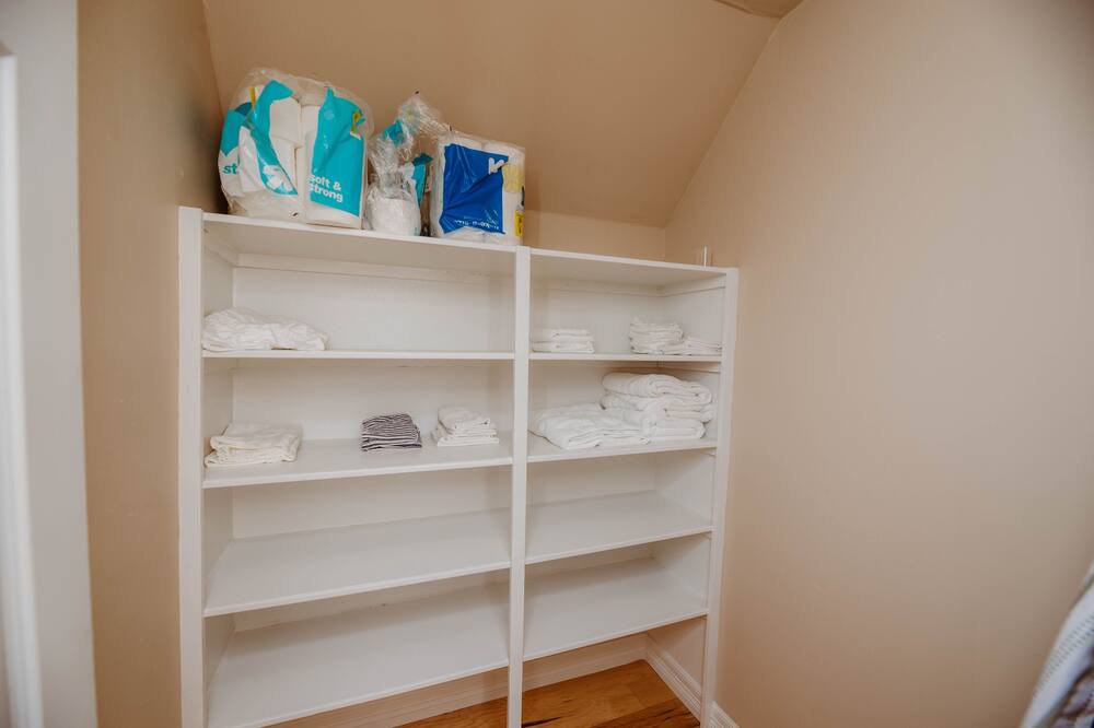 Photo of Bedroom in Lakeview  Jefferson County