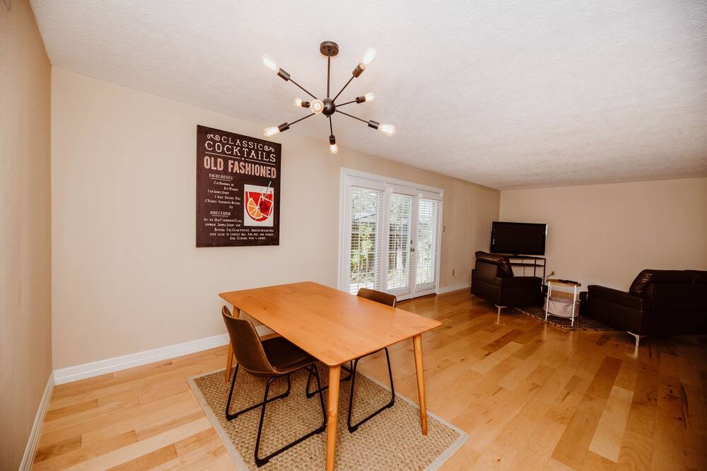 Photo of Livingroom in Lakeview  Jefferson County
