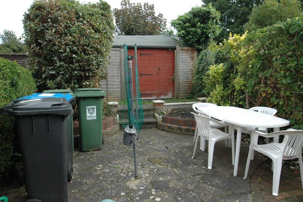 Photo of Patio Balcony in Tring