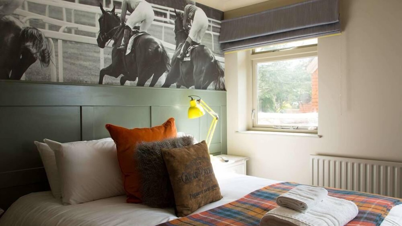 Photo of Others in South Leigh