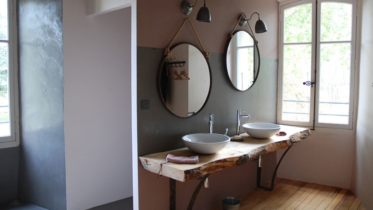 Photo of Bathroom in Palau-del-Vidre