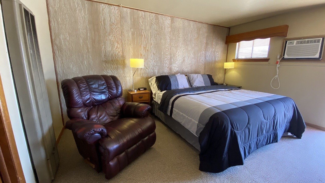 Photo of Bedroom in Mangum
