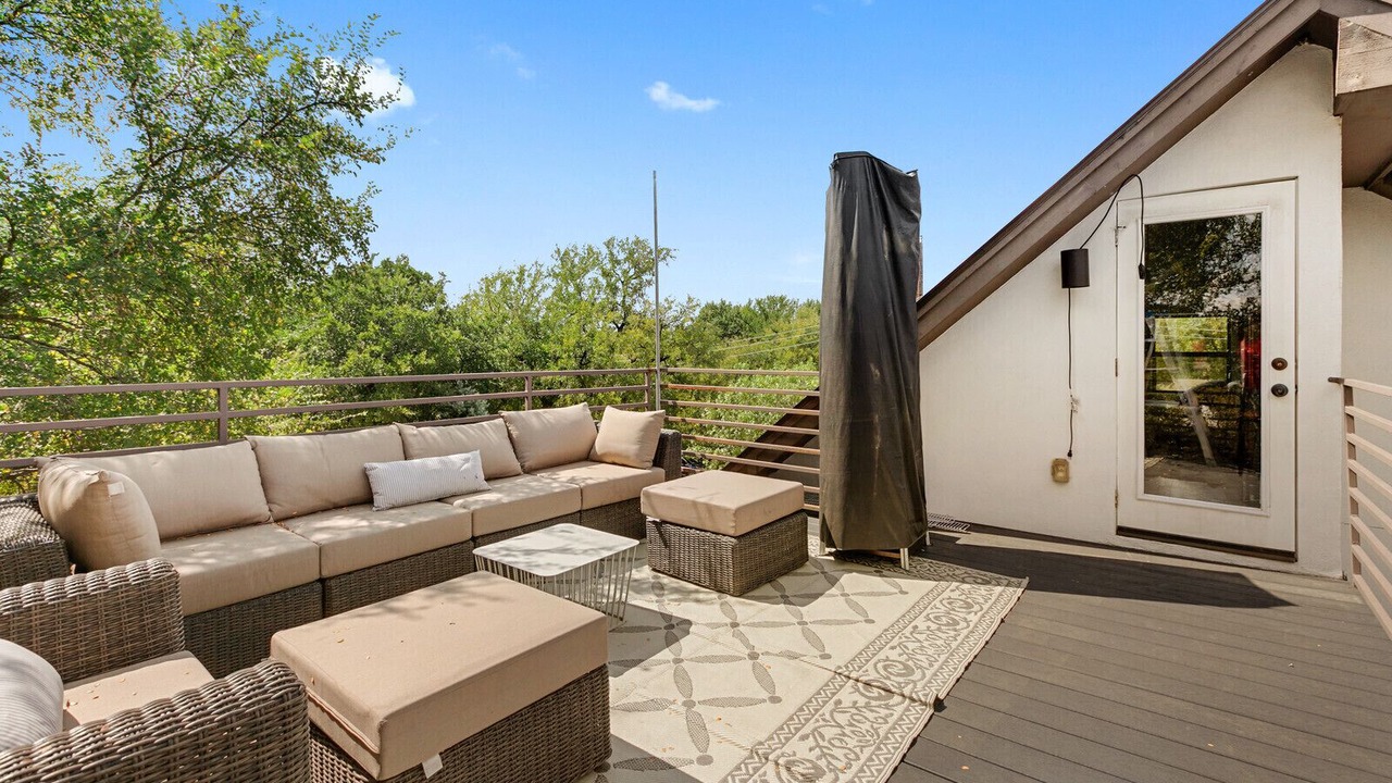 Photo of Patio Balcony in Rosewood