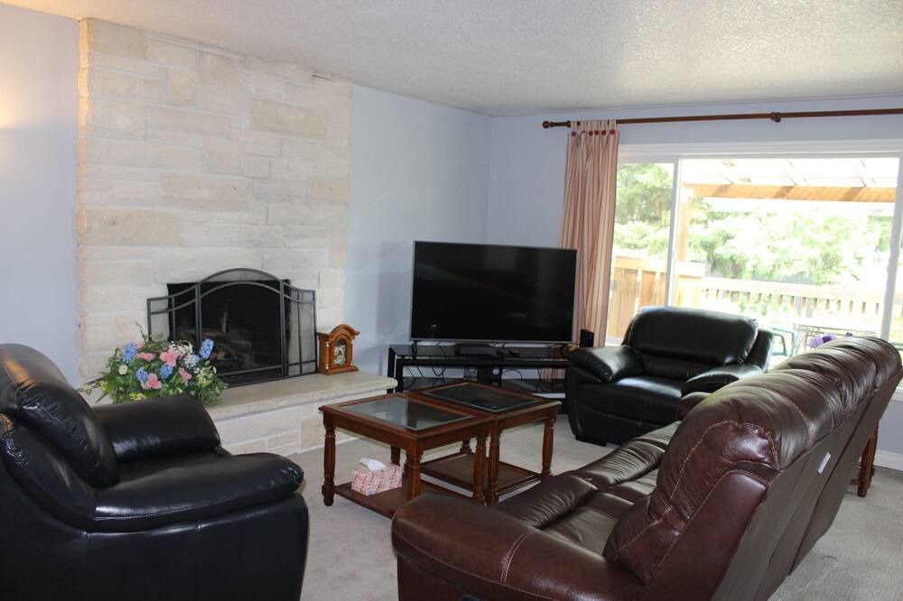 Photo of Livingroom in Rock Creek