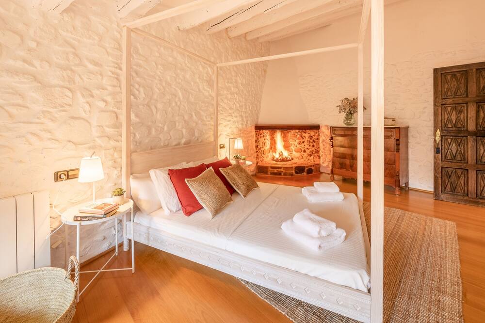 Photo of Bedroom in Cruilles
