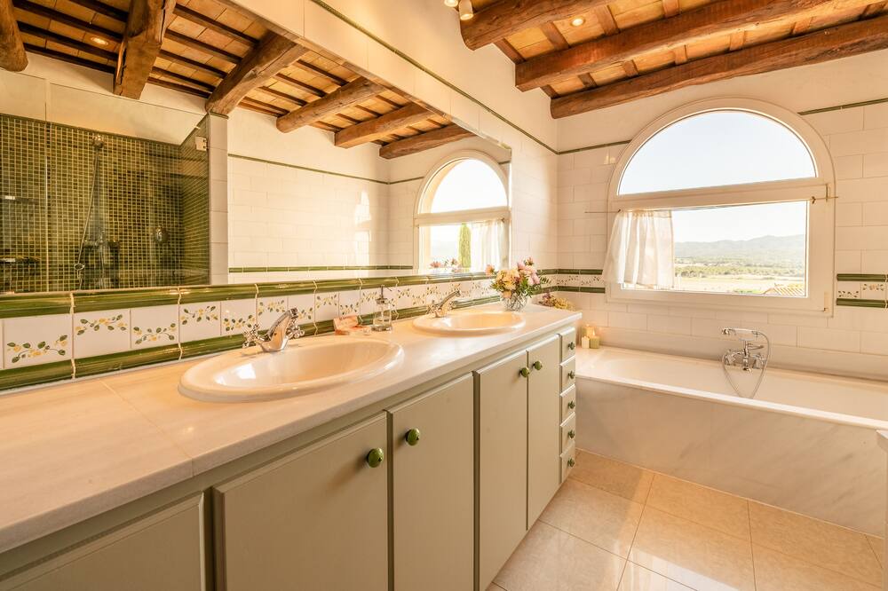 Photo of Bathroom in Cruilles