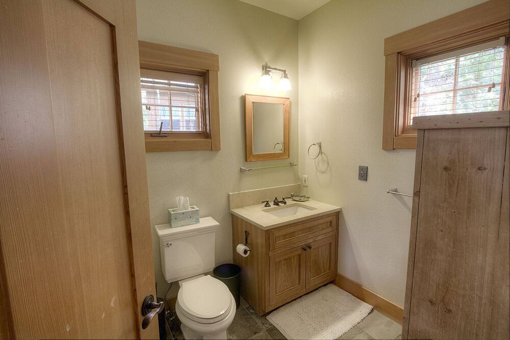 Photo of Bathroom in Fallen Leaf