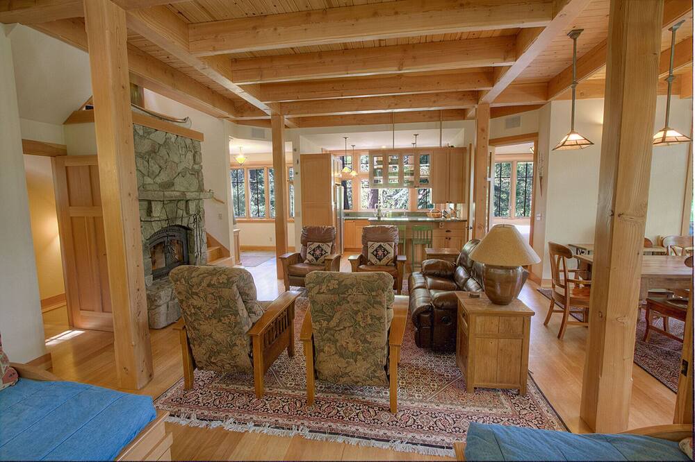 Photo of Bedroom in Fallen Leaf