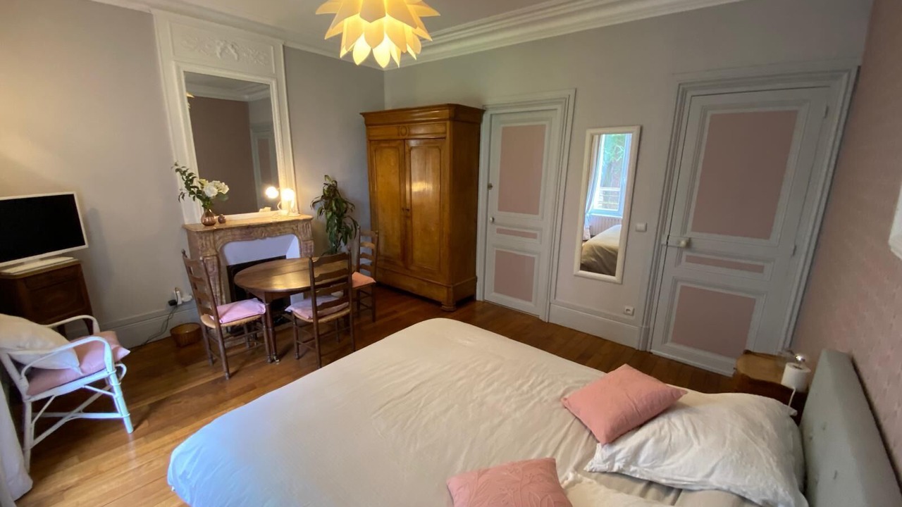 Photo of Bedroom in Seine-Port