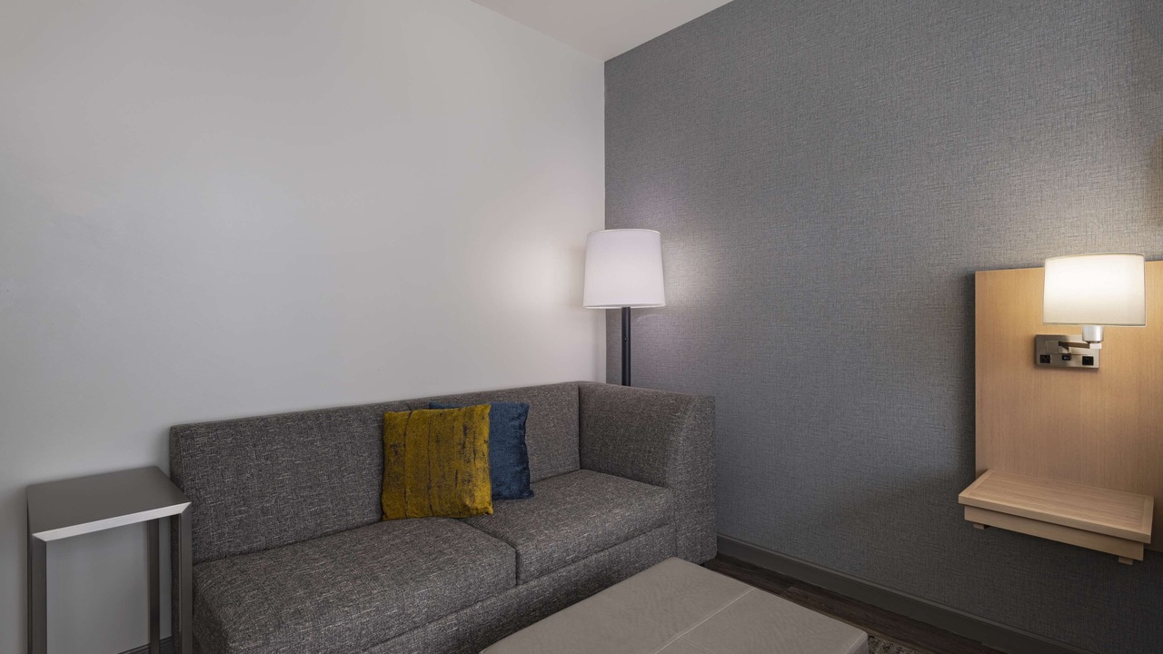 Photo of Bedroom in Deco District